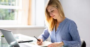 מה הדרך הכי טובה לנסח מטרות עבודה אקדמית