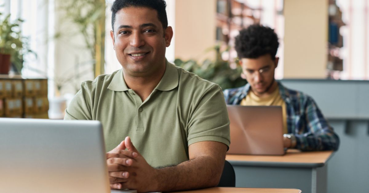 שילוב בין תיאוריה ומחקר איך לכתוב עבודה עמוקה ומבוססת בלי לאבד את הקורא